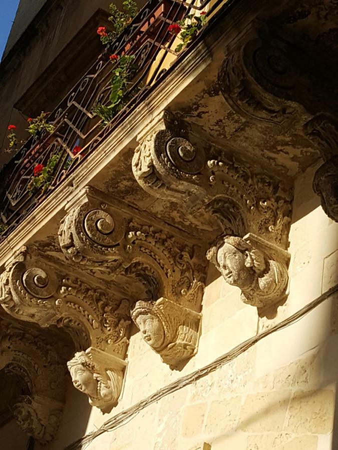 Ferienwohnung Dimora Petra Lecce Exterior foto